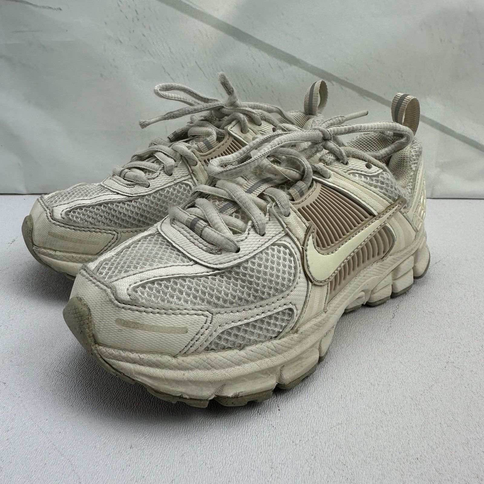 Nike Zoom Vomero 5 Gs Sneakers Size 1y, Pale Ivory White, Hf6998-101 No Box